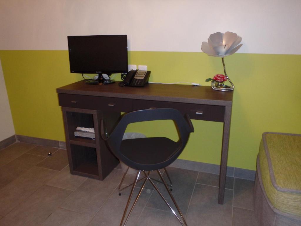 Contact Hotel Les Ailes Challes-les-Eaux Rum bild