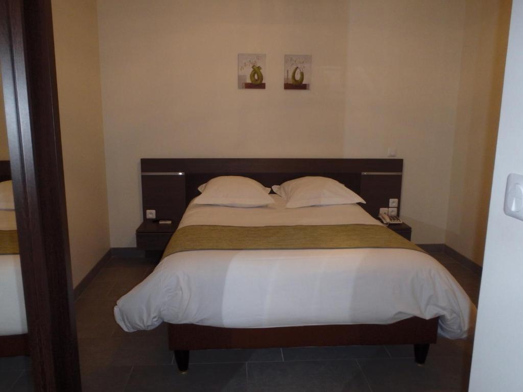 Contact Hotel Les Ailes Challes-les-Eaux Rum bild