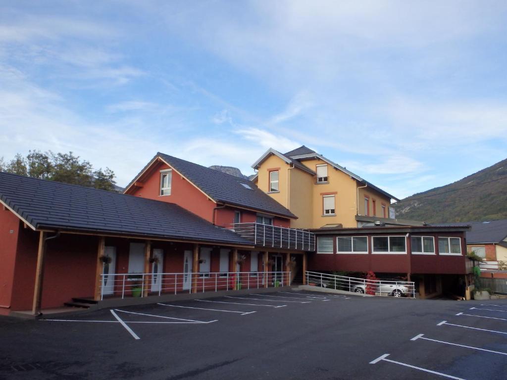 Contact Hotel Les Ailes Challes-les-Eaux Rum bild